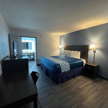 Travelodge By Wyndham Gainesville Exteriör bild